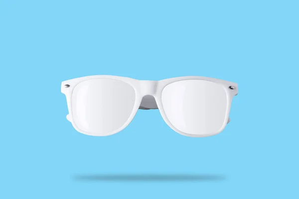 Gafas Sol Blancas Sobre Fondo Azul Pastel Concepto Verano Mínimo — Foto de Stock