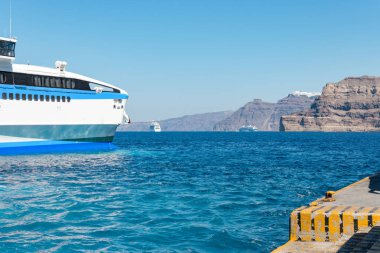 Bağlantı noktası Santorini Adası feribot. Yunanistan.