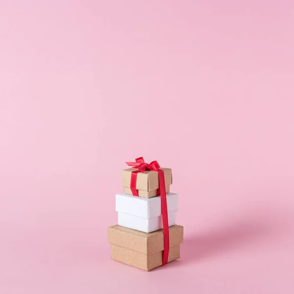 Layout Creativo Scatole Regalo Sfondo Rosa Concetto Vendita Minimo — Foto Stock