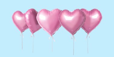 Pembe renk kalp demet parlak arka plan üzerinde izole folyo balon şeklinde. En az aşk kavramı.
