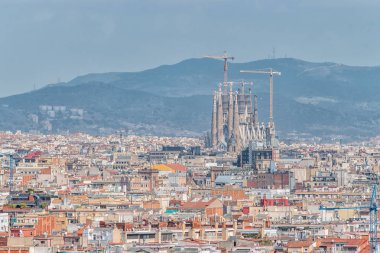 Hava panoramik Barcelona şehir manzarası ve İspanya Sagrada familia.