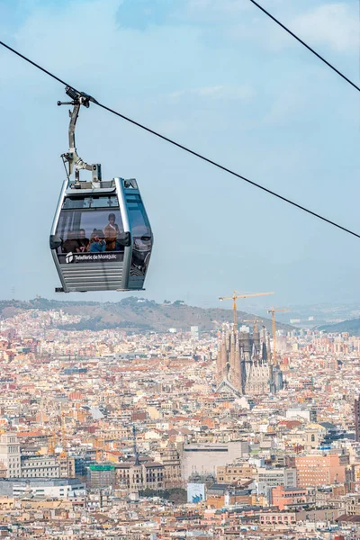 Barcelona, İspanya - 12 Mart 2019: Barcelona, İspanya 'da büyük bir Roma Katolik kilisesi olan Sagrada Familia' nın manzarası. — Stok fotoğraf