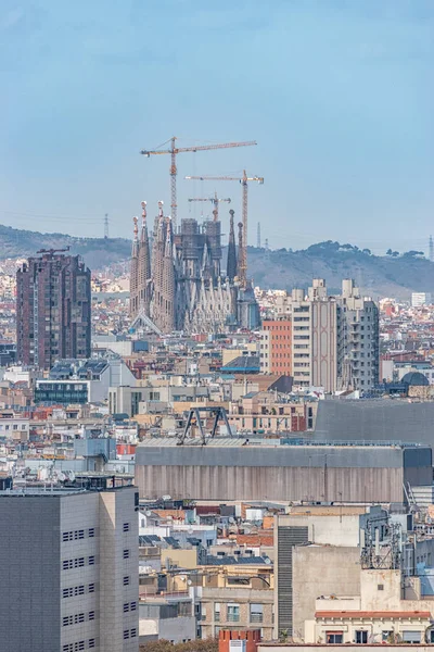 Aerial panoramautsikt över Barcelona city skyline och Sagrada familia i Spanien. — Stockfoto