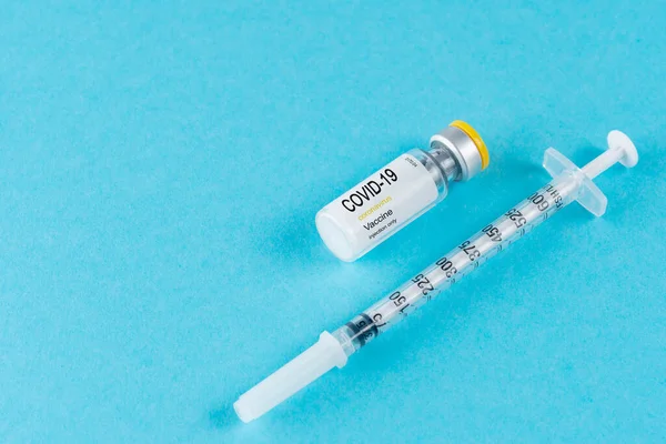 Frasco Para Injetáveis Vidro Vacina Contra Coronavirus Com Uma Seringa — Fotografia de Stock