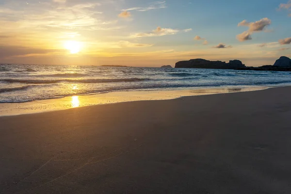 Nyári Háttér Trópusi Strand Naplementekor Nyaralás Utazás Koncepciója — Stock Fotó