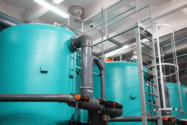 Wasseraufbereitungstanks Kraftwerk — Stockfoto