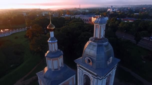 Sunrise Utsikt Över Uglich Vid Volgafloden Ryssland Gjort Med Drönare — Stockvideo