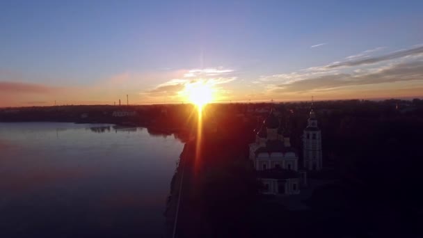 Ohromující Pohled Sunrise Uglich Řece Volze Rusko Drony Uglič Součástí — Stock video