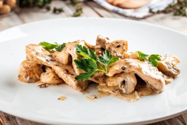 Tender chicken fillet mushrooms and creamy sauce — Stok fotoğraf