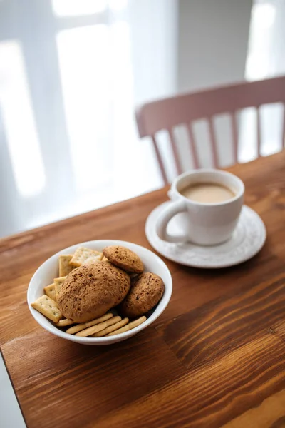 Sabah kahveli kurabiyelere odaklan.