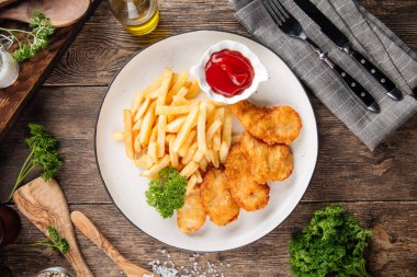 İngiliz abur cuburu, kızarmış balık ve patates 