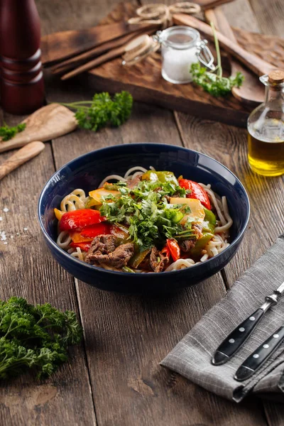 Asian uyghur cuisine dish guiru laghman noodles — Stock Photo, Image