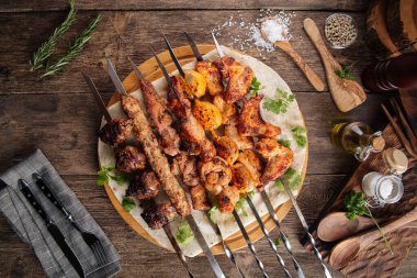 Kafkas şiş kebap ve şiş kebap çeşitleri.