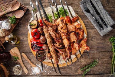 Kafkas şiş kebap ve şiş kebap çeşitleri.