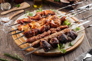 Kafkas şiş kebap ve şiş kebap çeşitleri.