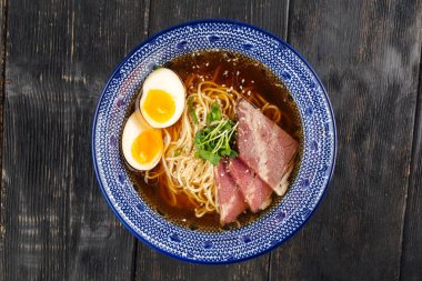 Asya Japon Shoyu ramen çorbası.