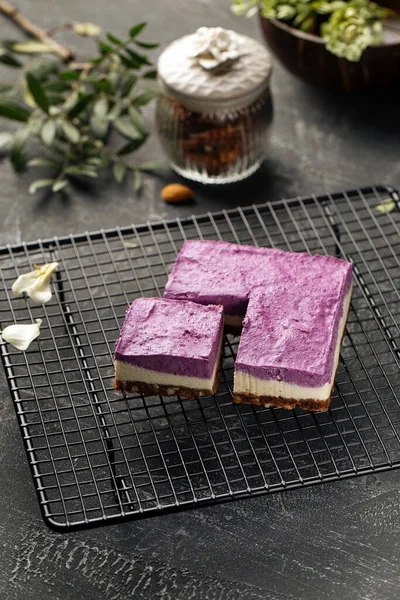 Kein umweltfreundlicher Blaubeerkuchen auf Blech backen — Stockfoto