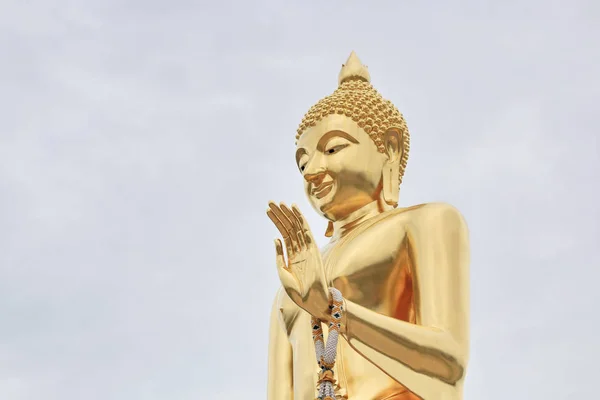 Socha Buddhy Bílým Pozadím — Stock fotografie