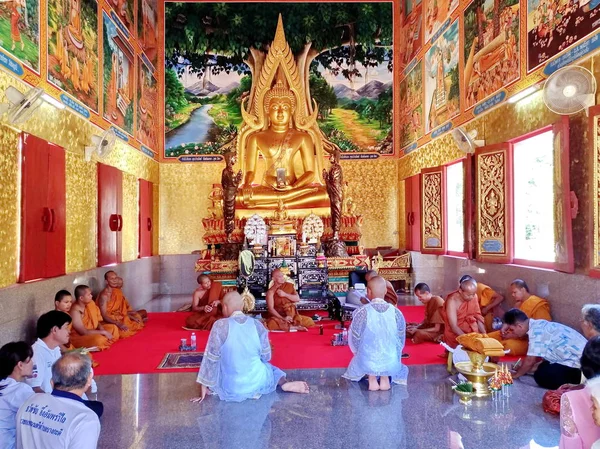 Kaeo Thailand April Monk Ordained Temple April 2018 Kaeo Thailand — Stock Photo, Image