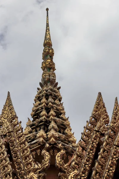 Пагода Крышей Храма Таиланде — стоковое фото