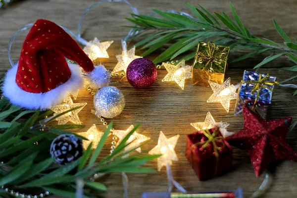 Decoração Natal Com Luzes Coloridas Borrão Fundo Estrelado — Fotografia de Stock