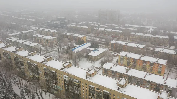 Εναέρια Άποψη Από Drone Την Πόλη Στις Στέγες Αίθριο Χιόνι — Φωτογραφία Αρχείου
