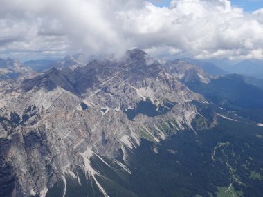 Dağların güzel manzarası