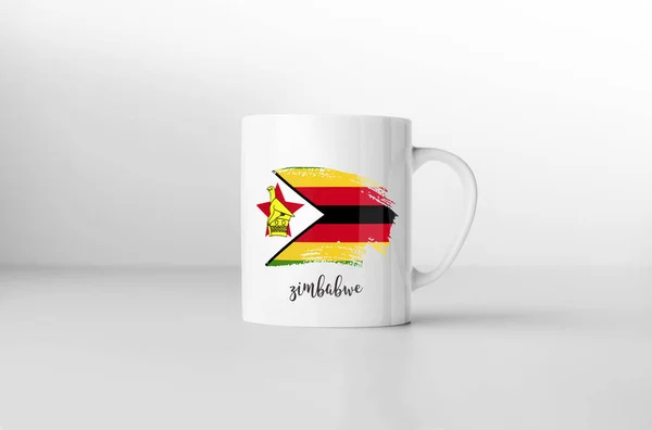 Сувенирная Кружка Флагом Зимбабве Белом Фоне Рендеринг — стоковое фото