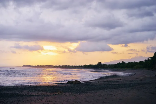 Vacker Utsikt Över Vackra Solnedgången Vid Havet — Stockfoto