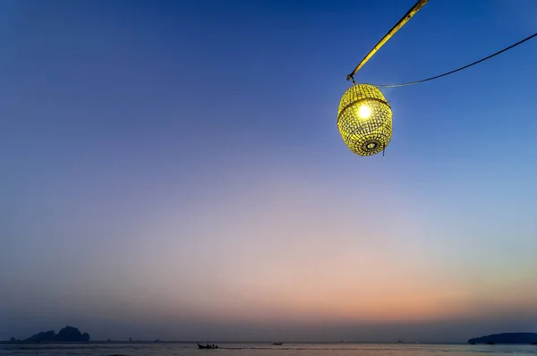 Ufukta Adaları Ile Güzel Alacakaranlık Deniz Manzarası — Stok fotoğraf