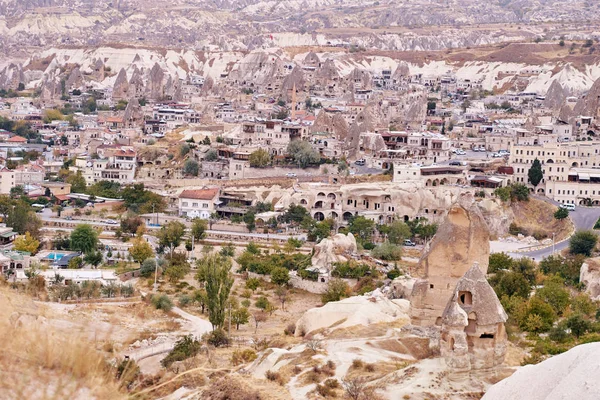 Beau Paysage Ville Cappadoce Avec Grottes Montagnes Maisons — Photo