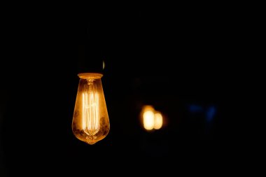 parlayan yakından görmek ışık ampul.