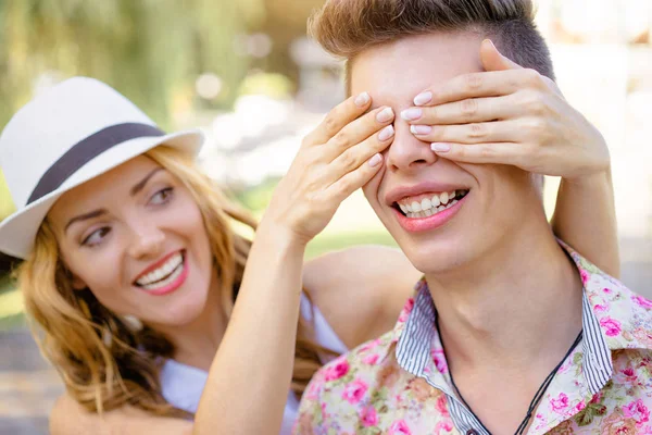 Outdoor Portrait Pretty Young Woman Closed Eyes Her Boyfriend Hands — Stock Photo, Image