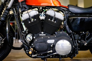 Modern motosiklet motor görünümü kapatın.