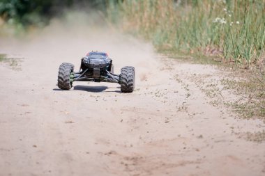 kumlu yollarda Yarış araba modeli yakından görmek radyo kontrollü.