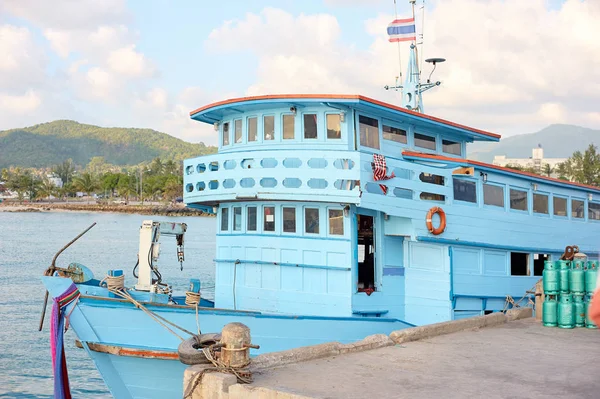 Trawler Schip Permanent Afgemeerd Haven Bewolkte Dag Vissen — Stockfoto