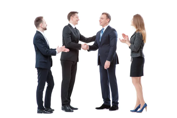 Två Glada Business Män Skakar Hand Medan Deras Kollegor Applådera — Stockfoto