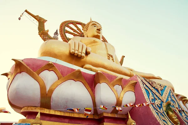 Vista Perto Estátua Ouro Big Buddha Ilha Samui Tailândia — Fotografia de Stock