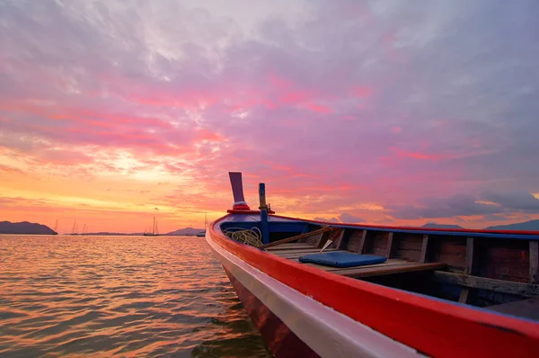 Hermosa Salida Del Sol Isla Phuket Tailandia Con Rojo Blanco — Foto de Stock