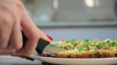 Evde pizza Dilimleme