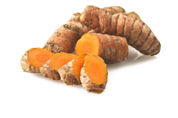 Radice Curcuma Alcune Fette Sfondo Bianco — Foto Stock