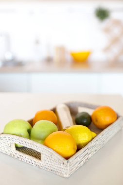 Hasır tepsi karışık meyve