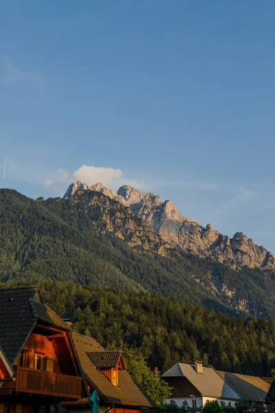 지붕에 산맥의 — 스톡 사진