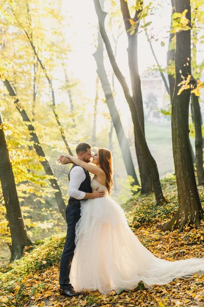 Hochzeitspaar Verliebt — Stockfoto