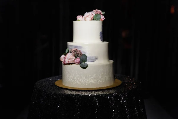 Bolo Casamento Bonito Mesa — Fotografia de Stock