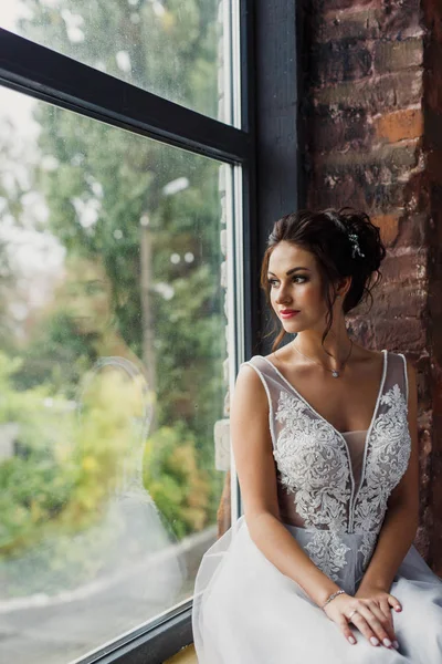 Portrait Young Beautiful Wedding Bride Beautiful Stylish Dress Gray Background — Stok Foto