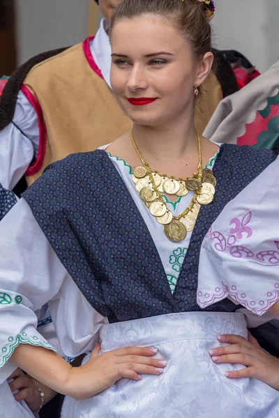 Timisoara Rumänien Juni 2018 Unga Serbiska Dansare Flicka Från Banat — Stockfoto
