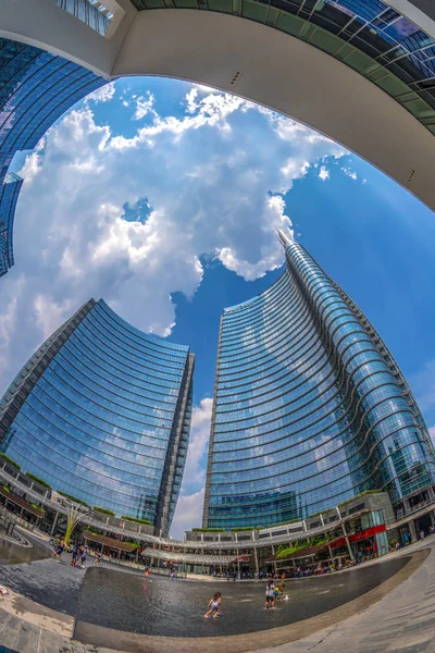 Milão Itália Julho 2018 Vista Panorâmica Dos Arranha Céus Praça — Fotografia de Stock