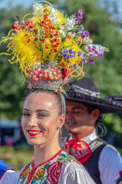 Rumänien Timisoara Närvarande Juli 2018 Young Kvinna Från Ukraina Traditionell — Stockfoto