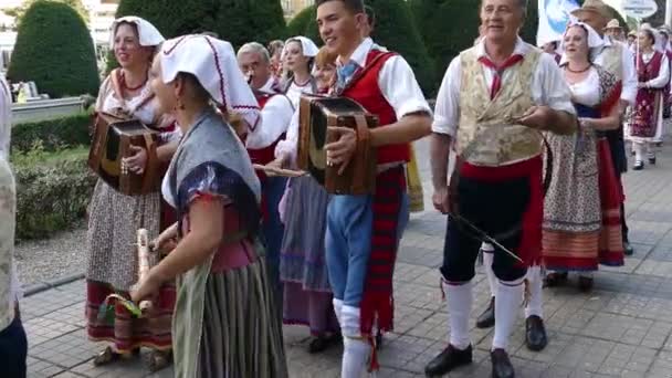 Roménia Timisoara Julho 2017 Grupo Bailarinos Itália Trajes Tradicionais Presentes — Vídeo de Stock